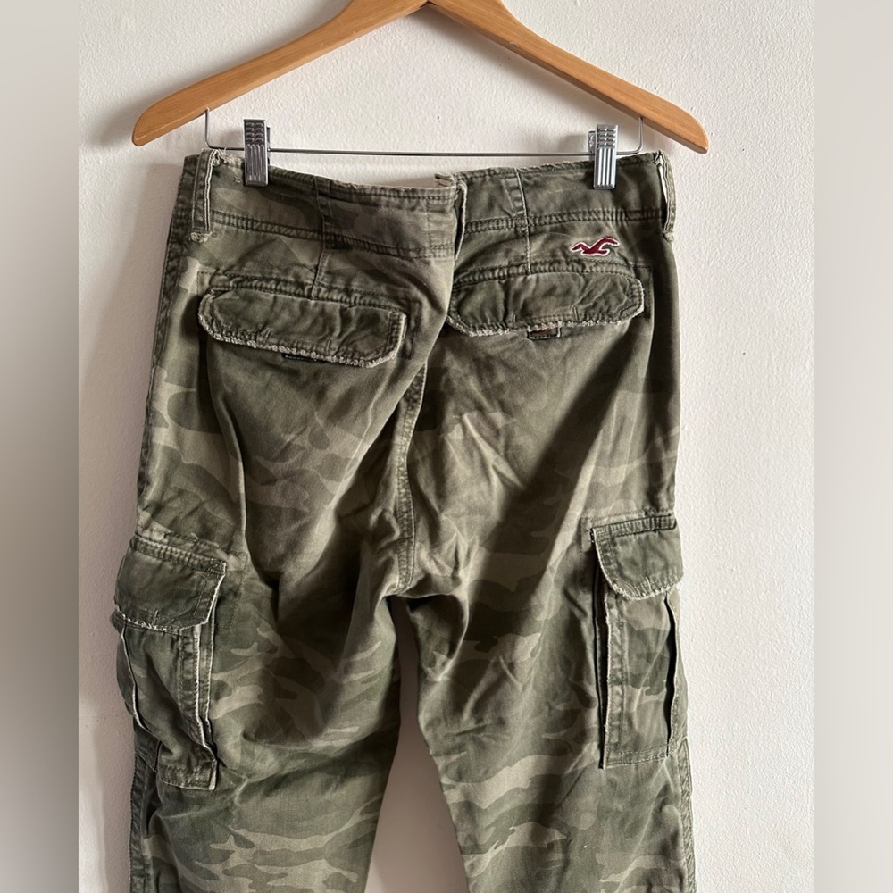 HOLLISTER Green Camouflage Cargo Pant SIZE 33X32 Pockets Baggy Classic Camo Belt - Picture 7 of 9